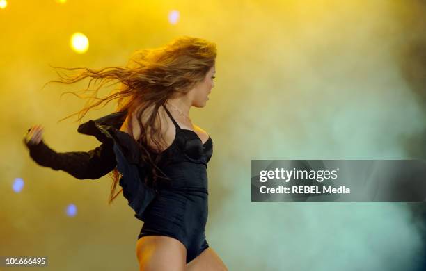 American actress and singer Miley Cyrus performs on stage at the Rock in Rio Madrid music festival on June 6, 2010 in Arganda del Rey, Spain.