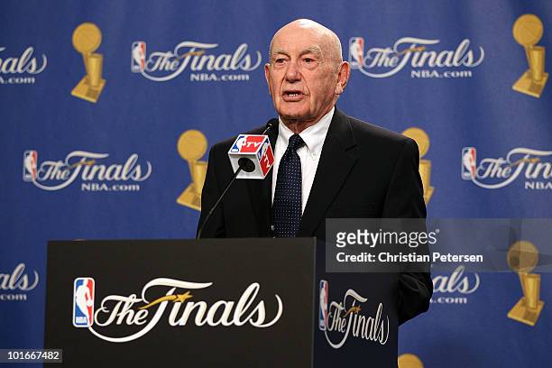 Former coach Dr. Jack Ramsay receives the 2010 Chuck Daly Lifetime Achievement Award before Game Two of the 2010 NBA Finals between the Boston...