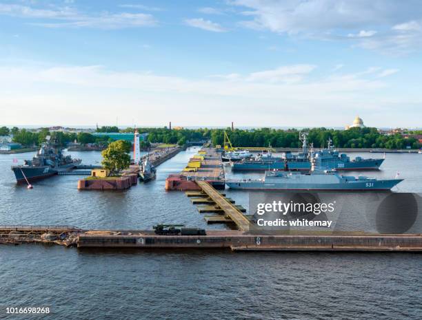 canal and russian warships at kronstadt, kotlin island, russia - former soviet union stock pictures, royalty-free photos & images