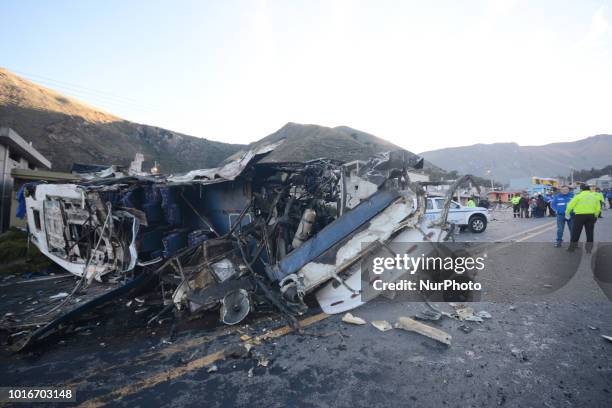 In Cochauco, located at kilometer 8 of the Pifo - Papallacta highway, an international bus from Colombia crashed, causing the death of 24 people of...