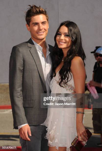 Zac Efron and Vanessa Hudgens arrive at the 2010 MTV Movie Awards held at the Gibson Amphitheatre at Universal Studios on June 6, 2010 in Universal...