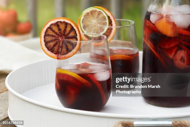 summer sangria part 2 - bloedsinaasappel stockfoto's en -beelden