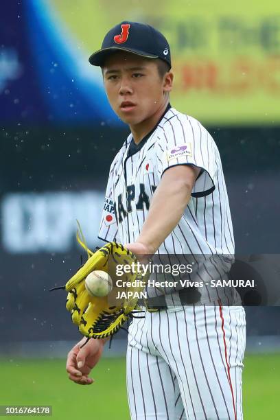 Ryoma Ikeda of Japan catches the ball during the WBSC U-15 World Cup Group B match between Australia and Japan at Estadio Rico Cedeno on August 10,...