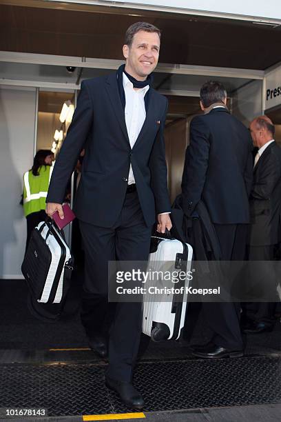 Manager Oliver Bierhoff of the German team arrives at Johannesburg's O.R. Tambo International Airport with the new Airbus A380 for the 2010 FIFA...