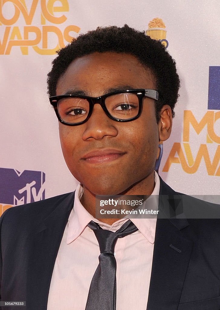 2010 MTV Movie Awards - Arrivals