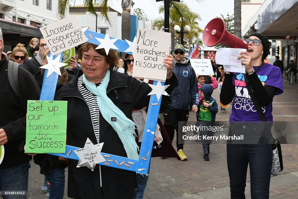 New Zealand Primary School Teachers Go On Strike After Rejecting Government's Pay Rise Offer