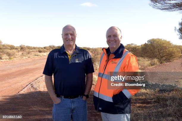 Stuart Matthews, vice president of operations at Gold Fields Ltd., left, and Ian Murray, chief executive officer of Gold Road Resources Ltd., stand...
