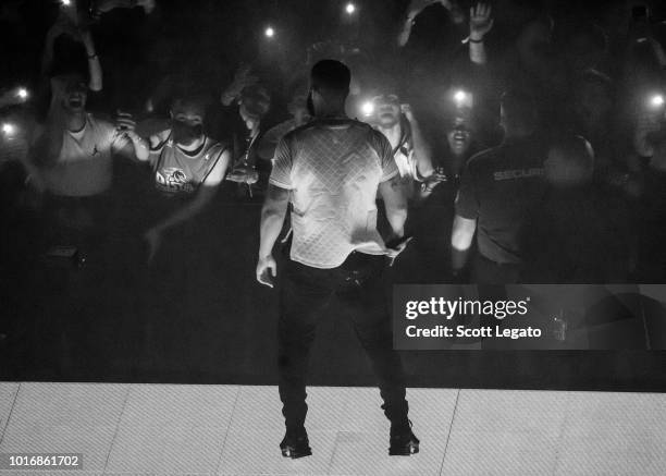 Back End Rapper 2,327 Rapper Back Stock Photos, High-Res Pictures, and Images - Getty ...