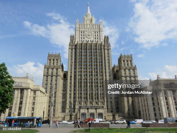 ministry of foreign affairs of russia (moscow, russia) - außenpolitik stock-fotos und bilder