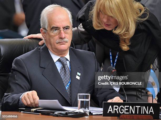 Argentine Foreign Minister Jorge Taiana, before the opening of the working session of the 40th Summit of Foreign Affairs Ministers of the...