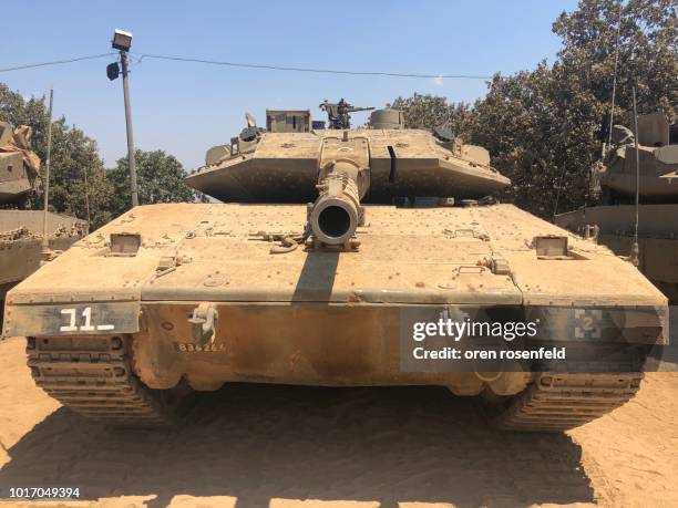 Tank Imploderar 1,911 Idf Tank Stock Photos, High-Res Pictures, and Images - Getty Images