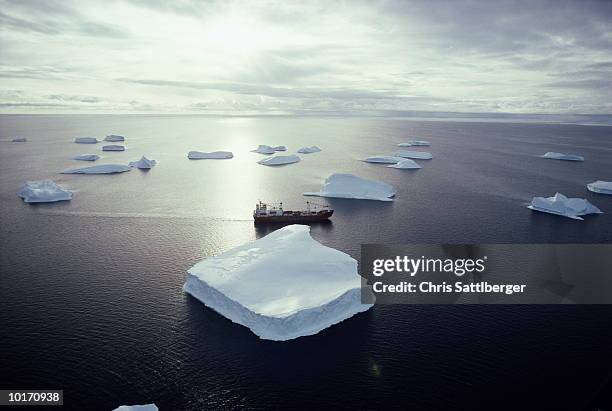 antarctica, supply ship - iceberg ice formation stockfoto's en -beelden