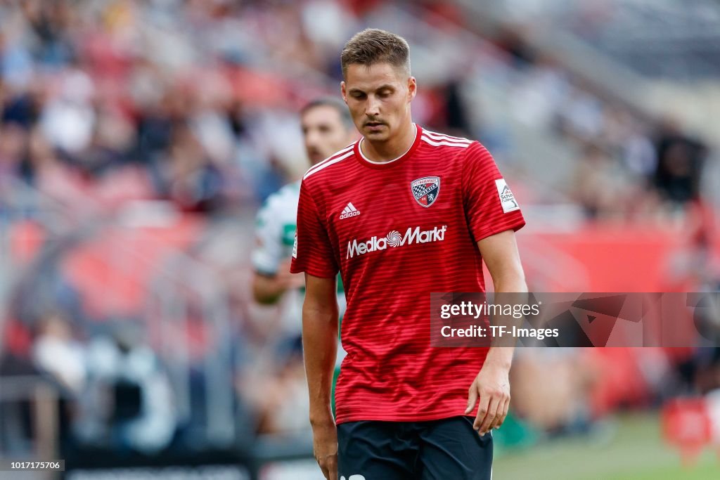 FC Ingolstadt 04 v SpVgg Greuther Fuerth - Second Bundesliga