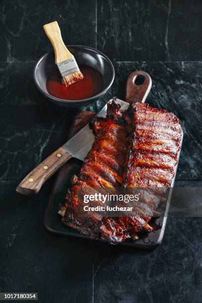 bbq pork ribs - costeleta com nervura imagens e fotografias de stock