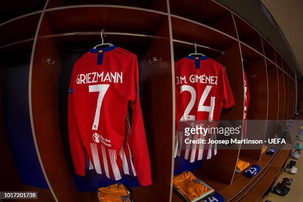 The jersey of Antoine Griezmann is seen in the Atletico Madrid dressing room ahead of the UEFA Super Cup between Real Madrid and Atletico Madrid at...