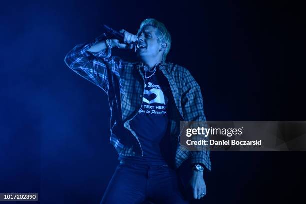 Eazy performs during The Endless Summer Tour at Huntington Bank Pavilion at Northerly Island on August 14, 2018 in Chicago, Illinois.