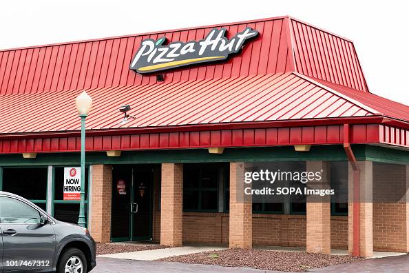 Pizza Hut store in North Brunswick Township, New Jersey Pizza Hut store in North Brunswick Township, New Jersey