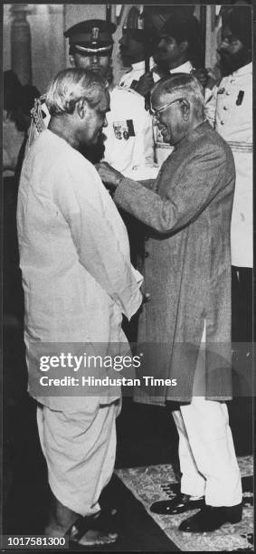 April 6, 1992: President R Venkataraman conferring Padma Vibhushan Award to Atal Bihari Vajpayee. Former prime minister Atal Bihari Vajpayee, the...