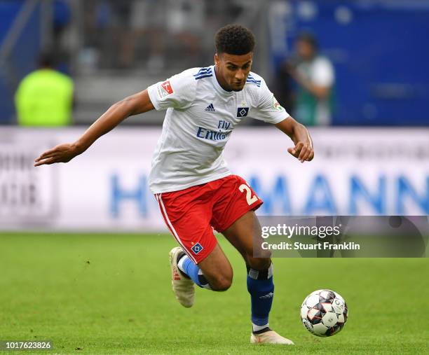 Josha Vagnoman of Hamburg in action during the friendly match between Hamburger SV and Bayern Muenchen at Volksparkstadion on August 15, 2018 in...