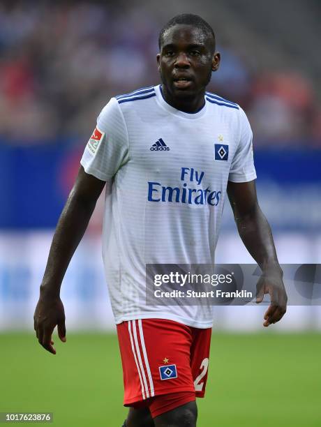 Orel Mangala of Hamburg looks on during the friendly match between Hamburger SV and Bayern Muenchen at Volksparkstadion on August 15, 2018 in...