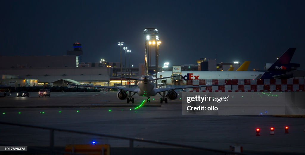 Embraer 190-100LR von Lufthansa Regional am Frankfurter Flughafen