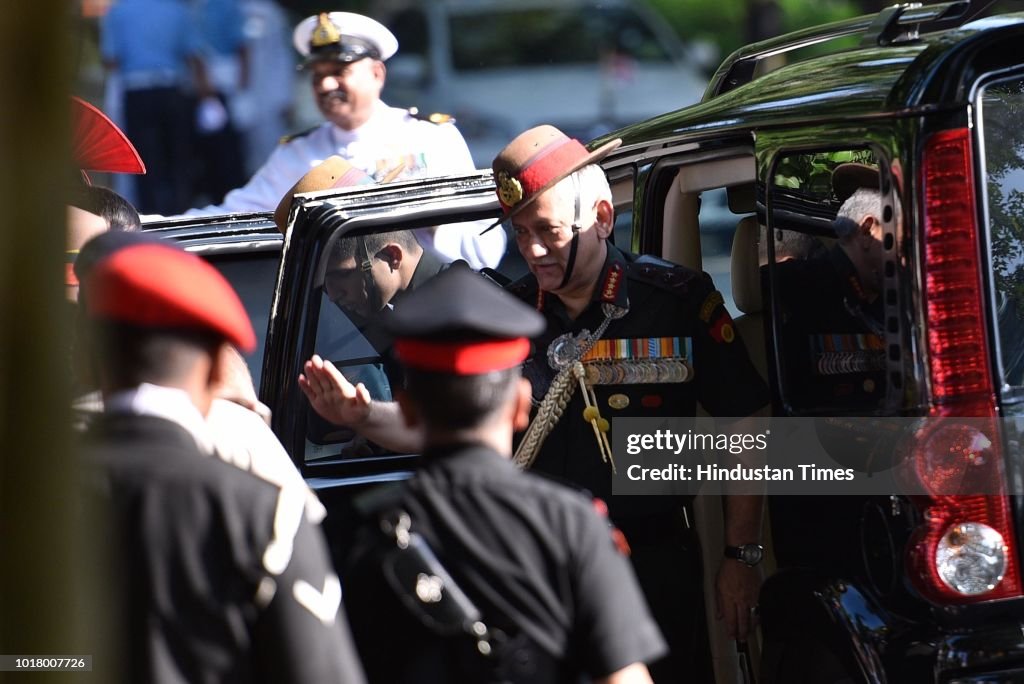 Funeral Procession Of Former Prime Minister Atal Bihari Vajpayee, Thousands Throng Delhi Streets