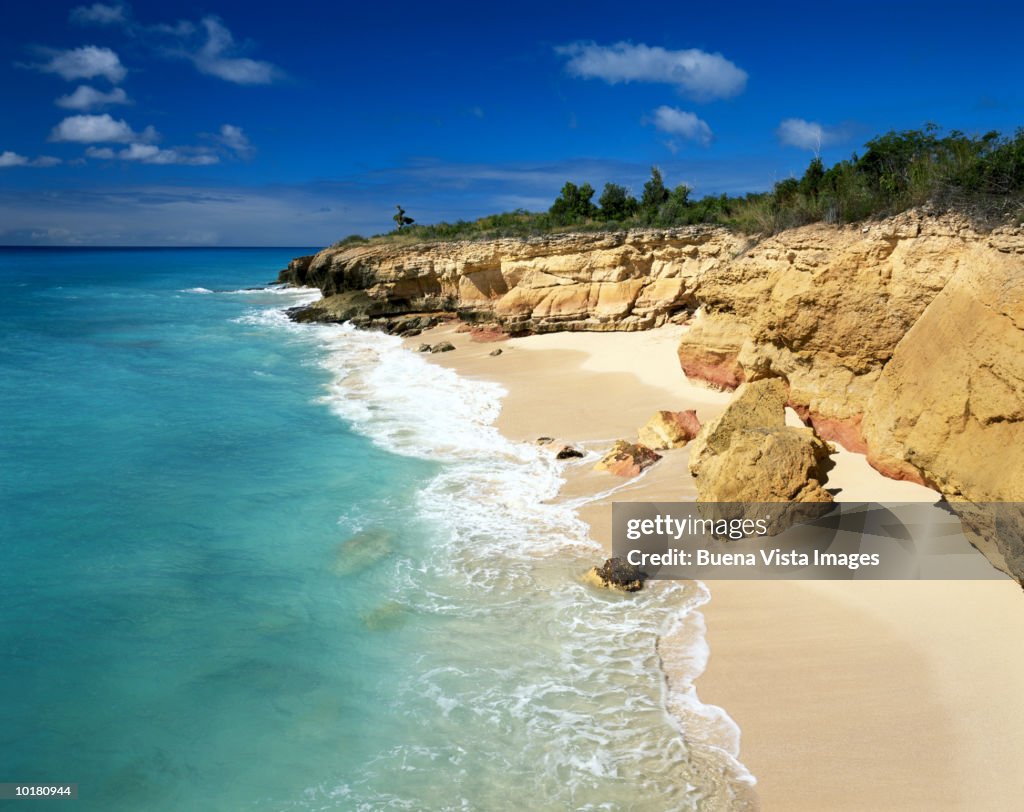CARIBBEAN, ST MAARTEN, CUPECOY BEACH