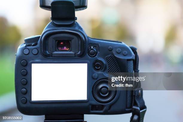 backside of a camera, with blank display - digitale spiegelreflexcamera stockfoto's en -beelden