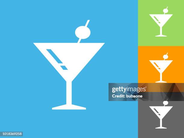 martini cocktail flache symbol auf blauem hintergrund - blue martini glasses stock-grafiken, -clipart, -cartoons und -symbole