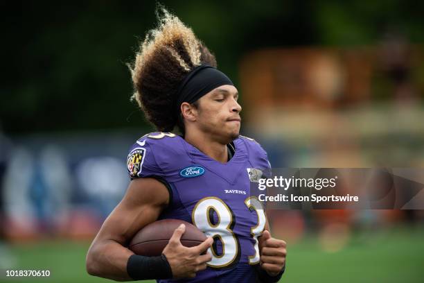 Baltimore Ravens wide receiver Willie Snead IV warms up before the Indianapolis Colts joint training camp practice with the Baltimore Ravens on...