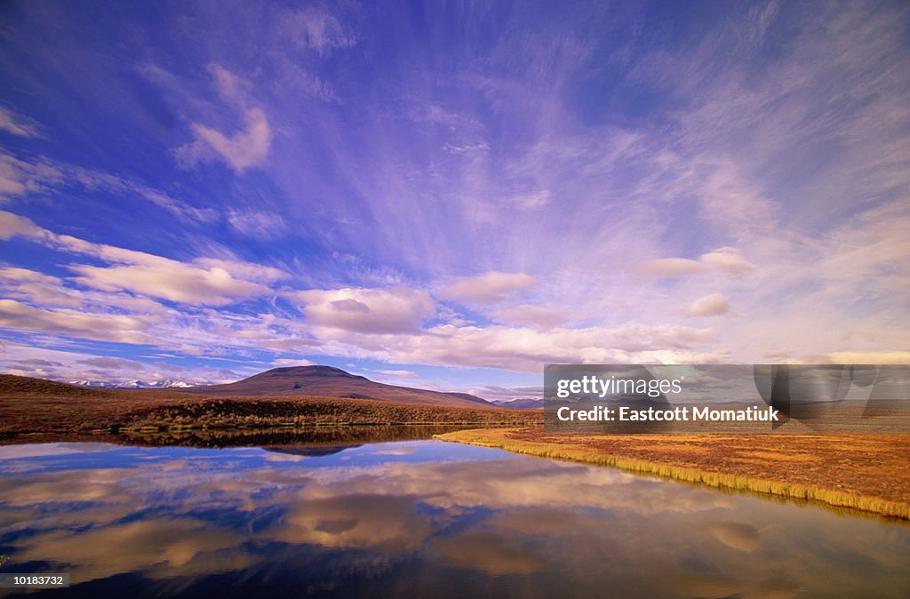Canada, Yukon Territory, Dempster Highway, clouds reflected on lake