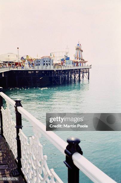 england, sussex, brighton pier - brighton races stock pictures, royalty-free photos & images