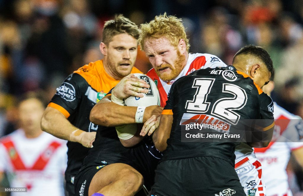 NRL Rd 23 - Tigers v Dragons