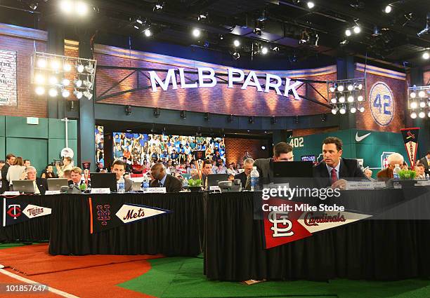 Baseball Studio Mlb Network Studio Photos and Premium High Res Pictures - Getty Images