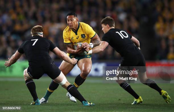 Israel Folau of the Wallabies takes on the defence during The Rugby Championship Bledisloe Cup match between the Australian Wallabies and the New...