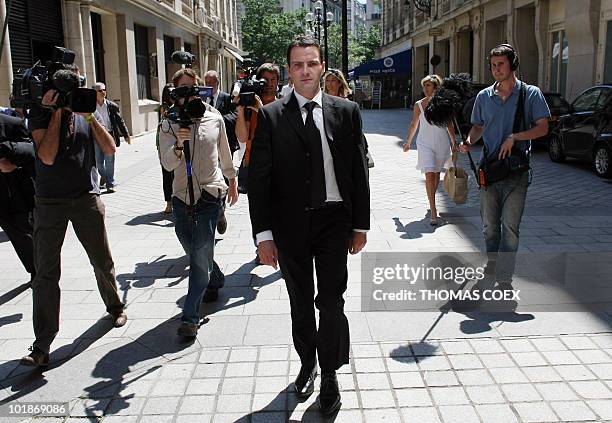 French bank Societe Generale rogue trader Jerome Kerviel is pictured, on July 23, 2008 in Paris, as he arrives at the financial investigation unit of...