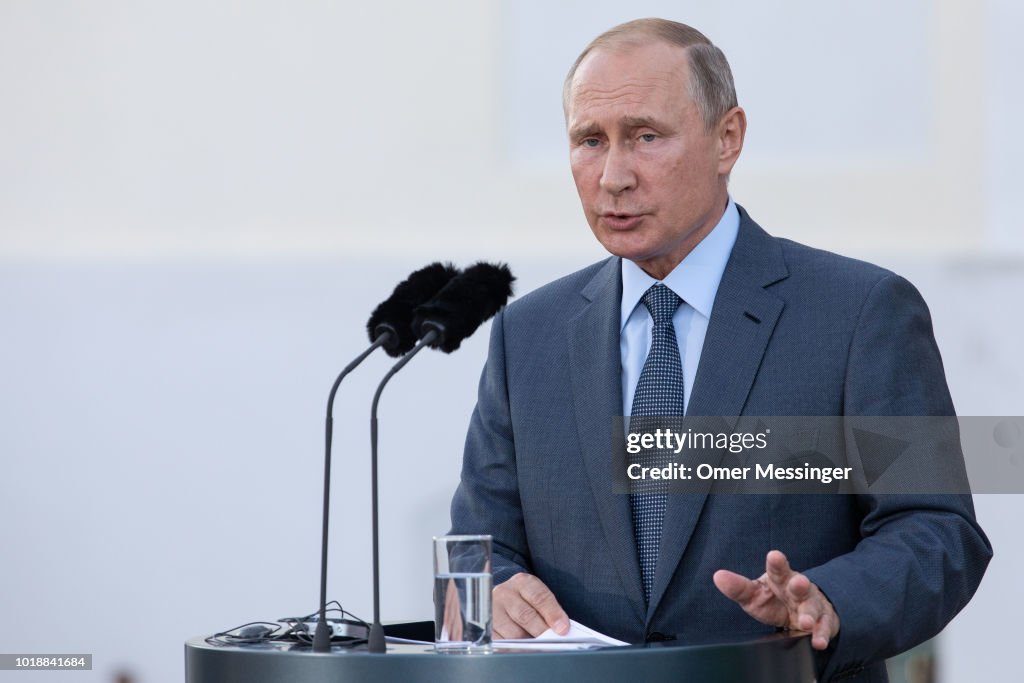 Merkel And Putin Meet At Schloss Meseberg