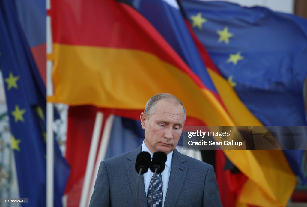 Merkel And Putin Meet At Schloss Meseberg
