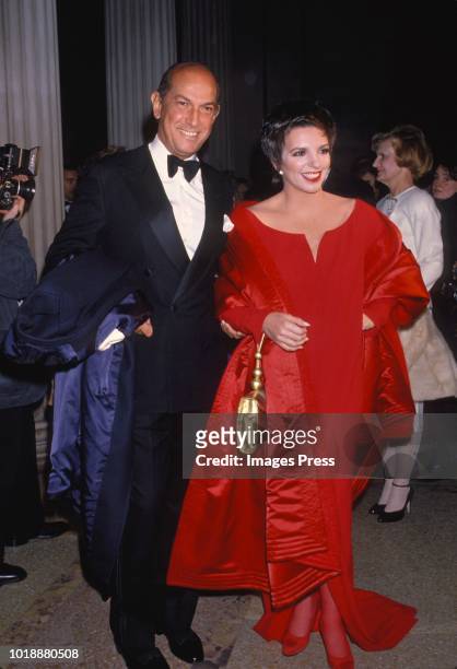 Oscar De La Renta and Liza Minnelli circa 1989 in New York.