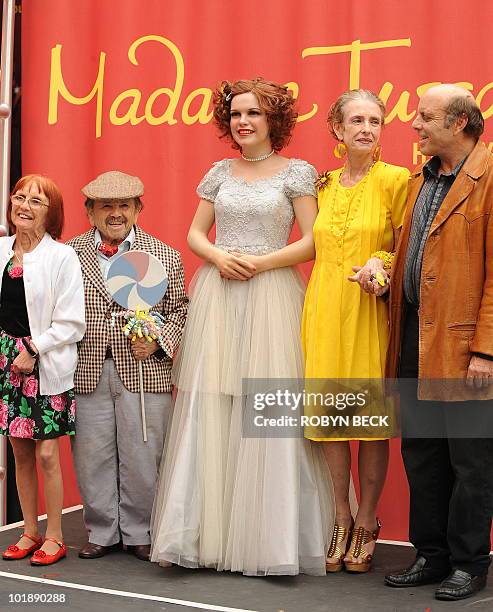 Actor Jerry Maren , who played the Lollipop Kid as one of the Munchkins in the "The Wizard of Oz," Maren's wife Elizabeth Barrington , Judy Garland�s...