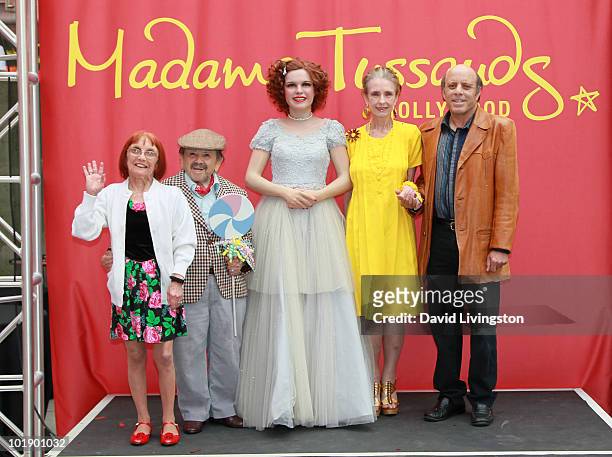 Elizabeth Barrington, her husband actor Jerry Maren, actress Margaret O'Brien and Judy Garland's son Joey Luft pose with Garland's wax figure at it's...