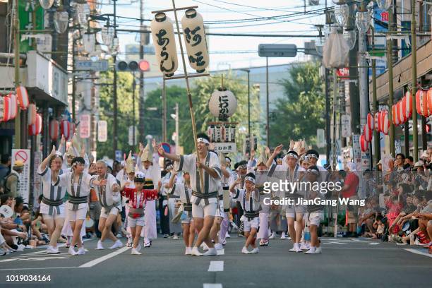 la 42ª kanagawa yamato awa odori danza (2018) aunren - awa dance festival fotografías e imágenes de stock