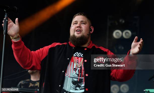 Rag'n'Bone Man performs on the main stage at RiZE Festival on August 18, 2018 in Chelmsford, United Kingdom.