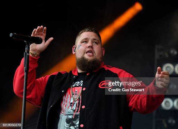 Rag'n'Bone Man performs on the main stage at RiZE Festival on August 18, 2018 in Chelmsford, United Kingdom.