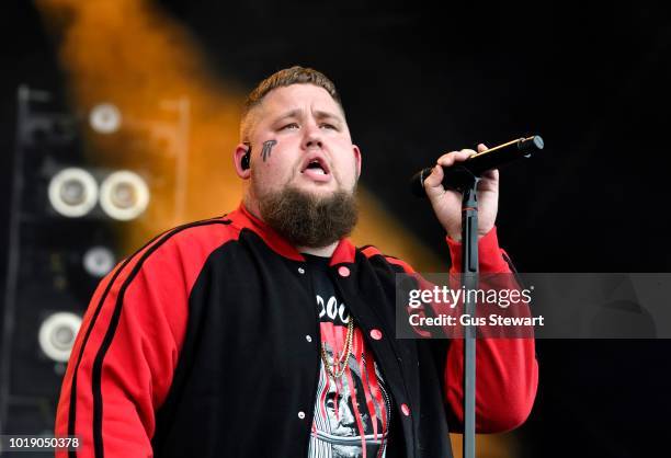 Rag'n'Bone Man performs on the main stage at RiZE Festival on August 18, 2018 in Chelmsford, United Kingdom.