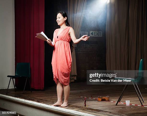 woman rehearing play on stage. - actor photos et images de collection