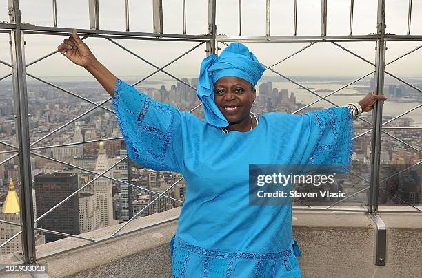 Tony Awards nominee Lillias White visits The Empire State Building on June 9, 2010 in New York City.