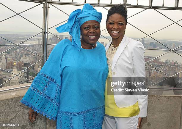 Tony Awards nominees Lillias White and Montego Glover visit The Empire State Building on June 9, 2010 in New York City.