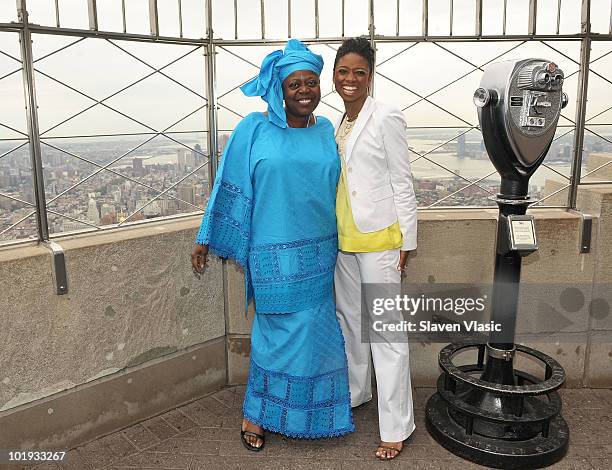 Tony Awards nominees Lillias White and Montego Glover visit The Empire State Building on June 9, 2010 in New York City.