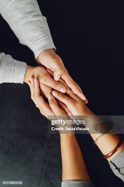 kindness matters especially when you in a relationship - perdão imagens e fotografias de stock
